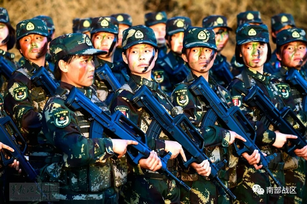 这群解放军女特种兵各个都有真能耐