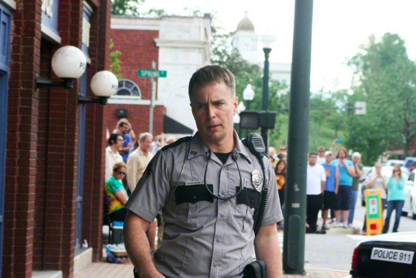 奥斯卡最佳男配实至名归,看《三块广告牌》中