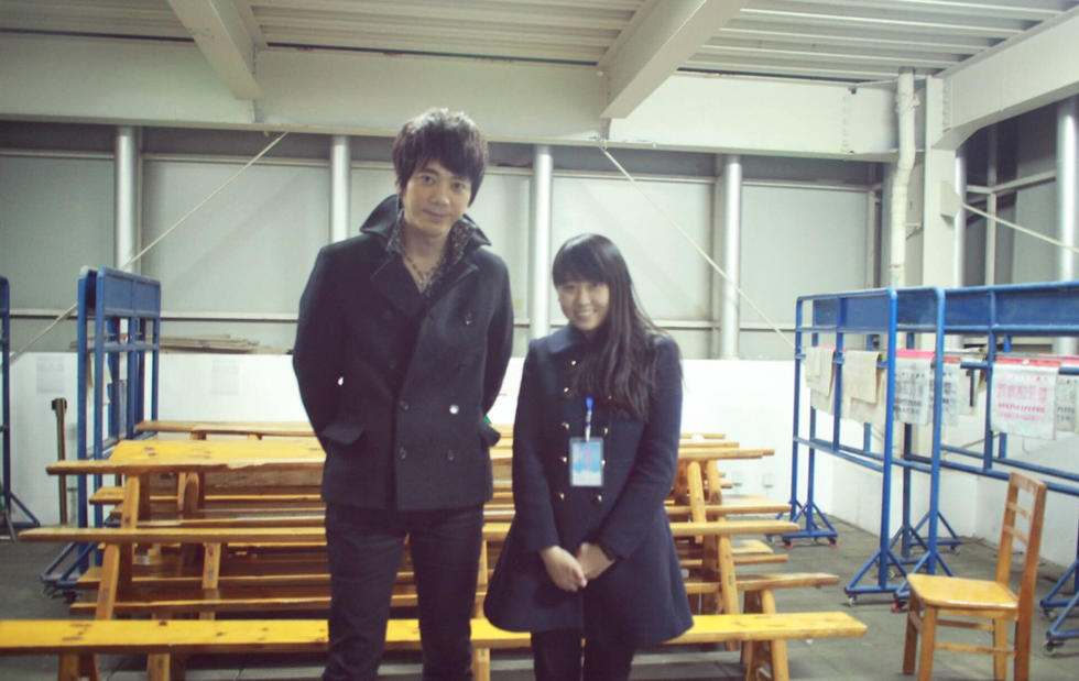 萌妹最爱巴萨和红军 兼职网络女主播