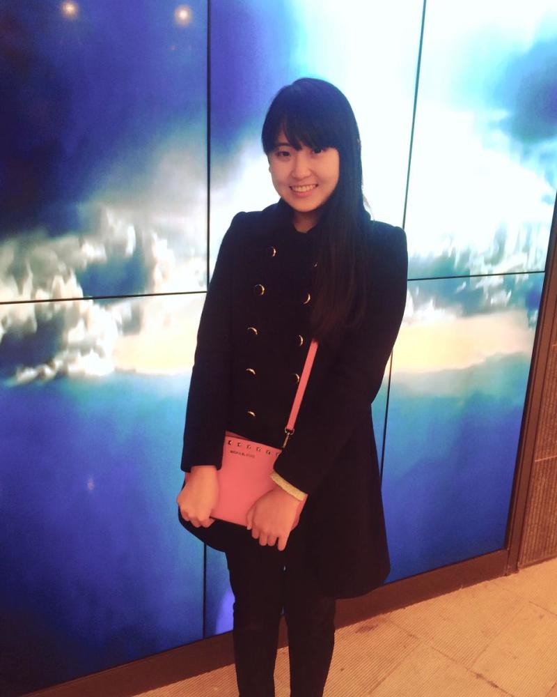 萌妹最爱巴萨和红军 兼职网络女主播