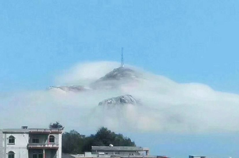 莆田南日岛上空惊现海市蜃楼 极其壮观！