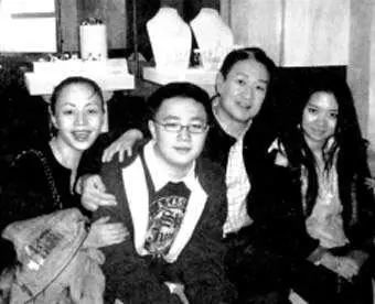 宋丹丹拉黑英达二十年却和梁天同框?我爱我家才是京圈