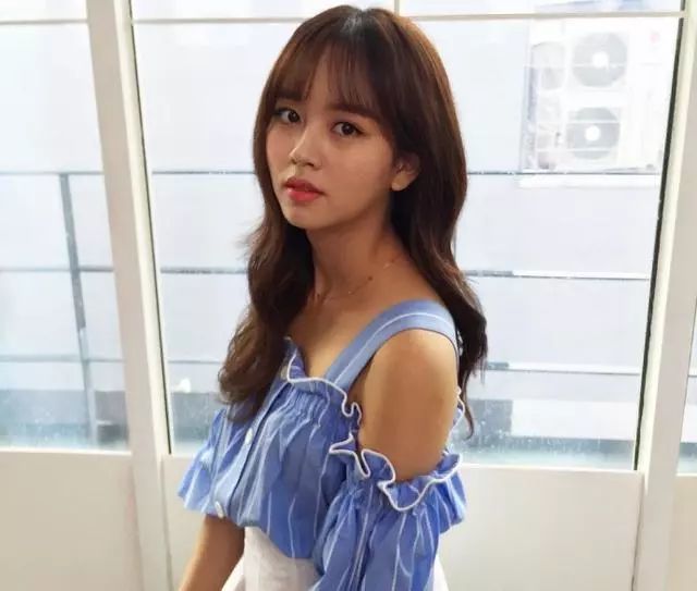 最新韩娱资讯-李钟硕 朴信惠 林允儿 惠利 李栋