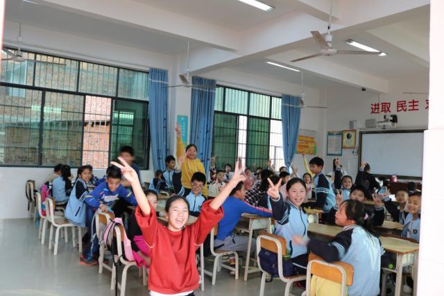 迎接新起点 展望新航程-南宁市兴宁区九曲湾小学开学专题报道