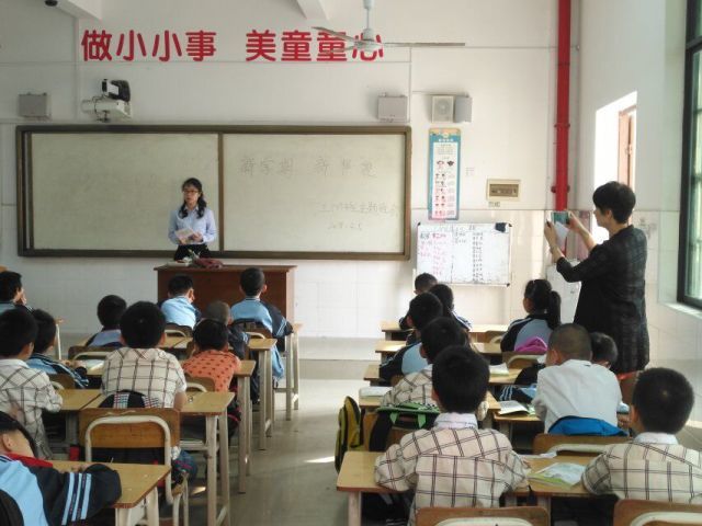 迎接新起点 展望新航程-南宁市兴宁区九曲湾小学开学专题报道