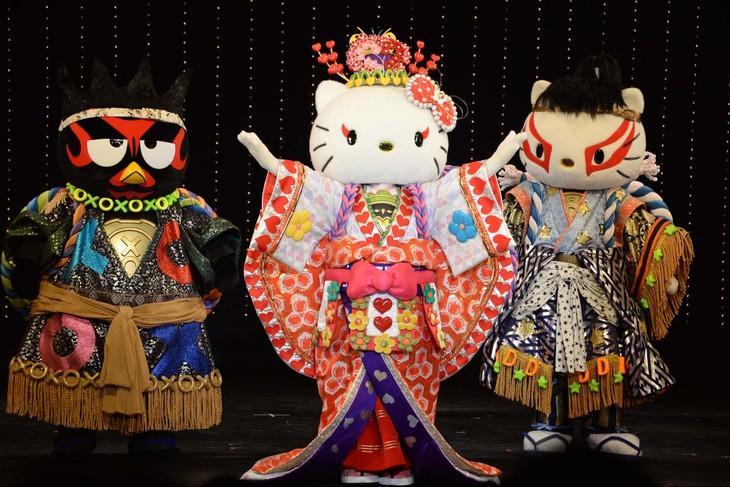 演员真辛苦！凯蒂猫歌舞伎表演公开彩排照