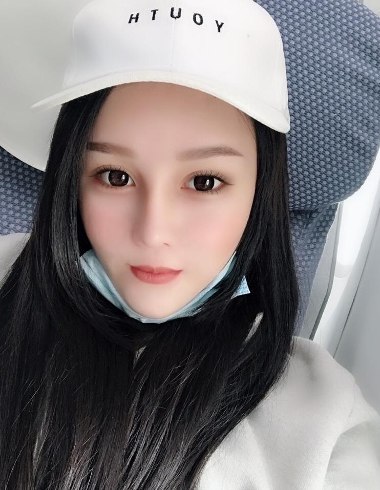 赵本山女儿球球直播宣布正式进入演艺圈,自认