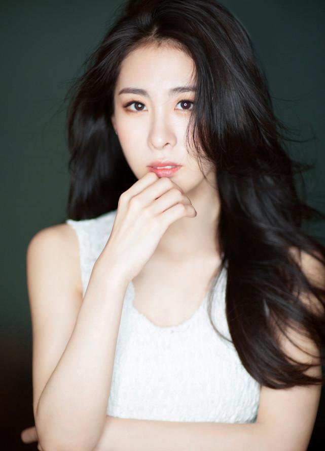 张碧晨倾情献唱《烈火如歌》主题曲,《听雪》