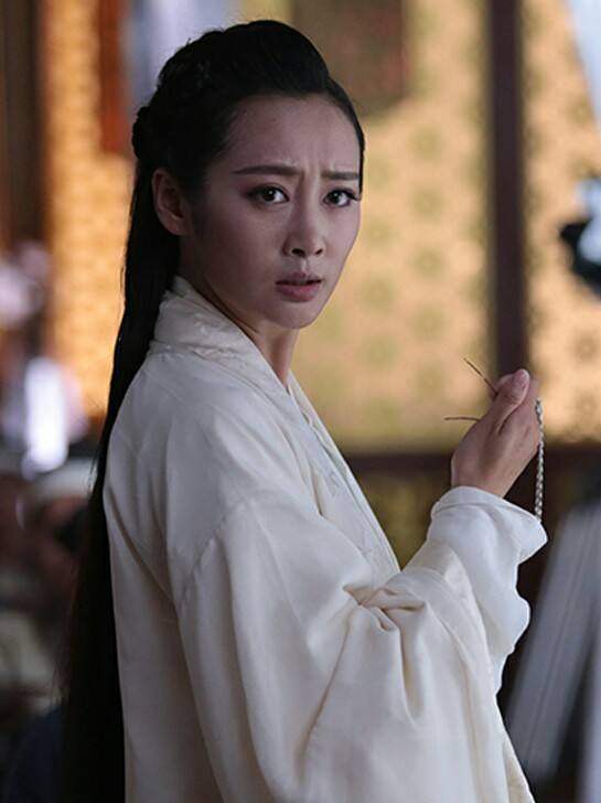 身穿白色孝服的5位古装女 佟丽娅哀伤、李纯幽