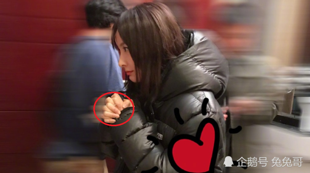 有情况?吴昕深夜晒照,手上的戒指好晃眼