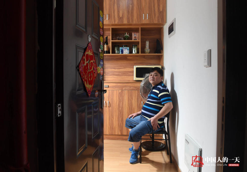 【中国人的一天】从钢铁工人到专职司机