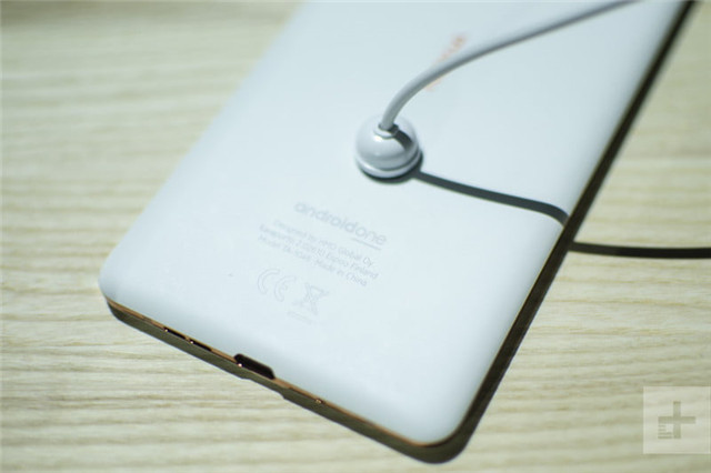 诺基亚7 Plus外媒评测汇总:价格亲民定位中端