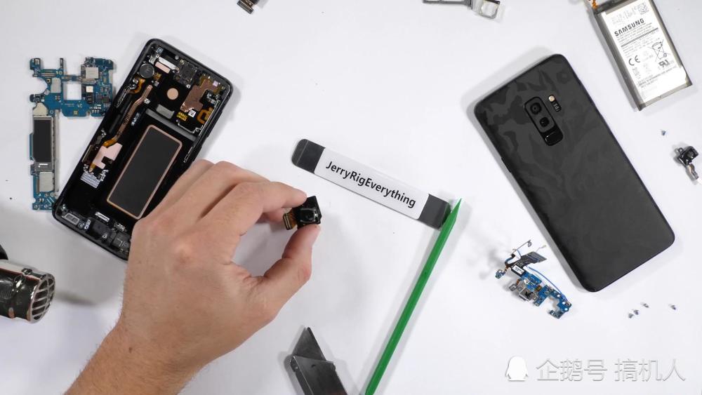 三星S9机身拆解:揭晓可变光圈镜头里的秘密