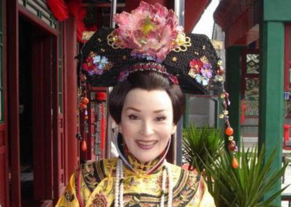 最美太后陈莎莉如今70岁美成这样,至今单身