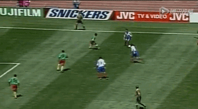 【世界杯百大球星】世界杯单场5球神人:俄罗斯足球旗帜