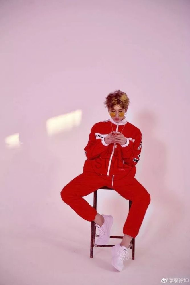 《偶像练习生》不仅是个综艺节目，还是一部爆款百科全书