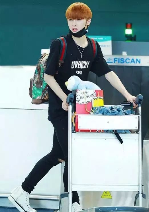 《偶像练习生》不仅是个综艺节目，还是一部爆款百科全书