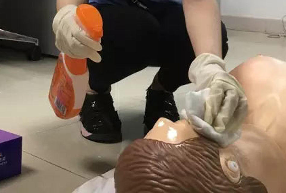 深圳刑事侦查局90后警花：去相亲吓跑多数男孩