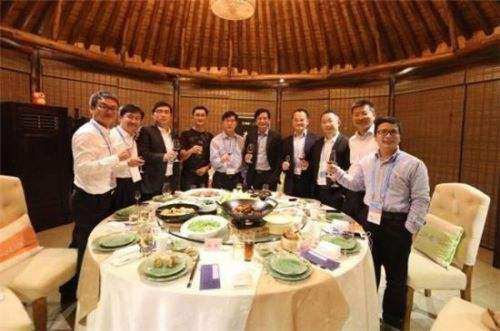 请领导和客户吃饭,饭局上的这些规矩你必须懂之一,建议收藏!