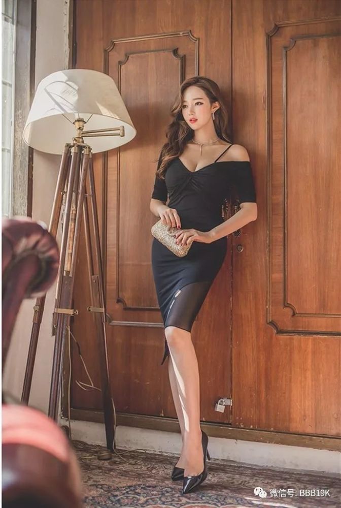 内涵段子:人到中年不得已,保温杯里泡枸杞 枸杞难挡岁月催,还得再加点