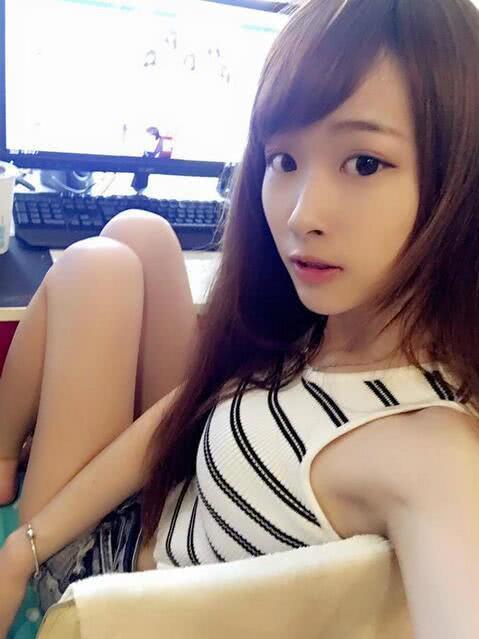 搞笑段子:美女你为什么挺起胸膛这样看着我