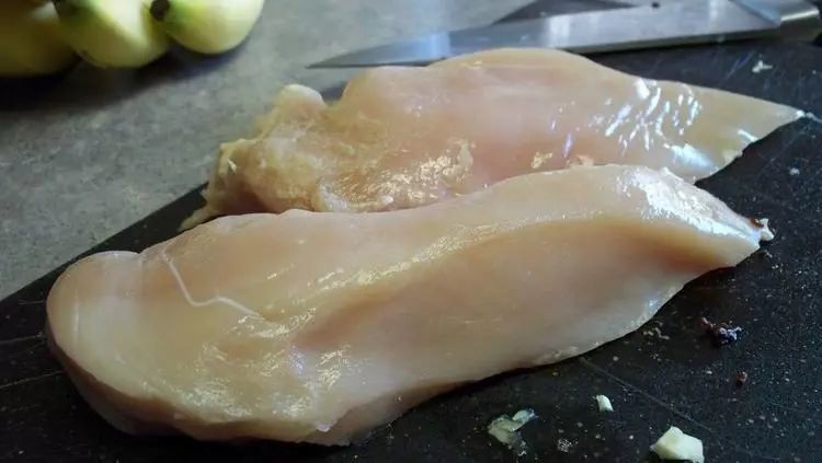 这年头,不吃几块水煮鸡胸肉都不好意思说自己