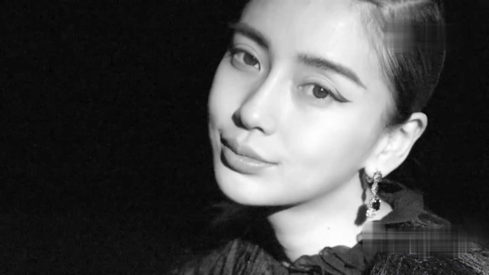 Baby最新黑白大片曝光,身材太震撼了