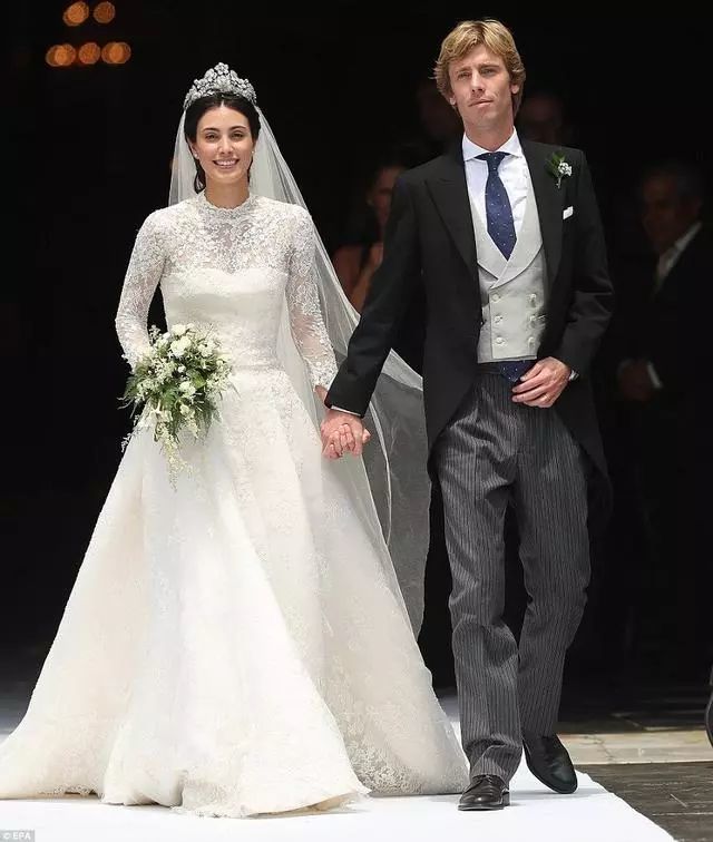 德国王子在平民妻子的老家办婚礼,整个欧洲的王室亲戚