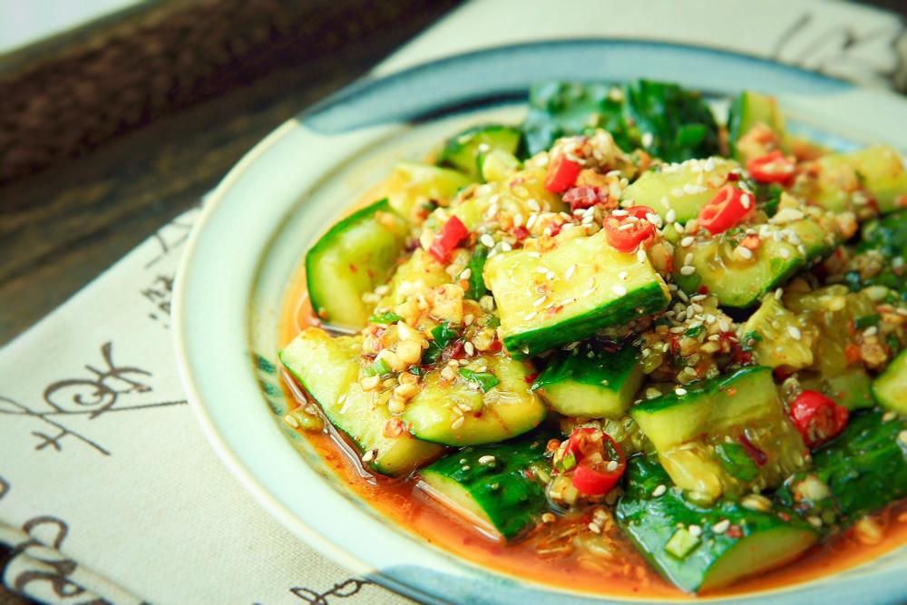 10分钟新做法 春夏必备凉菜拍黄瓜