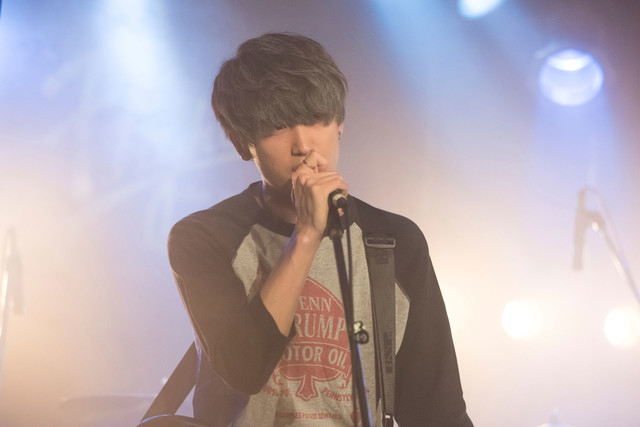 《家族的故事》海报公布 成海璃子等人参演