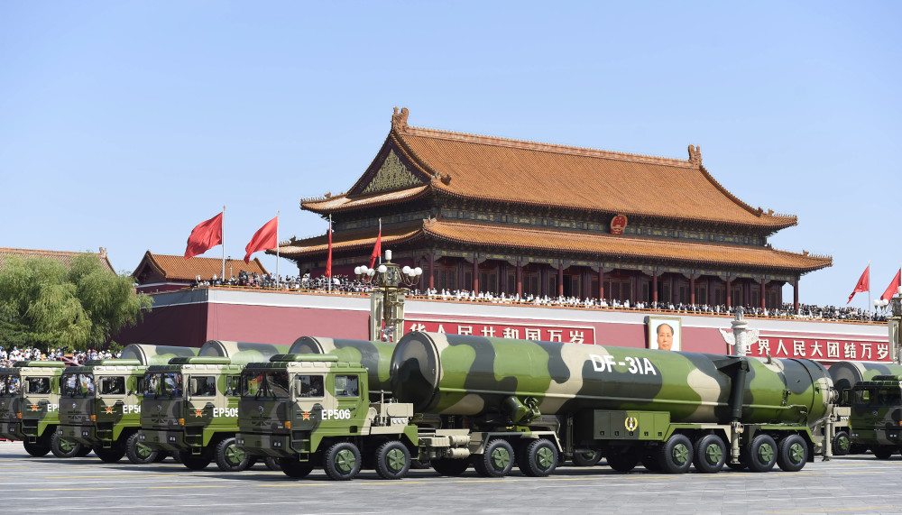 美报告:中国洲际导弹近百 万吨巡洋舰开建