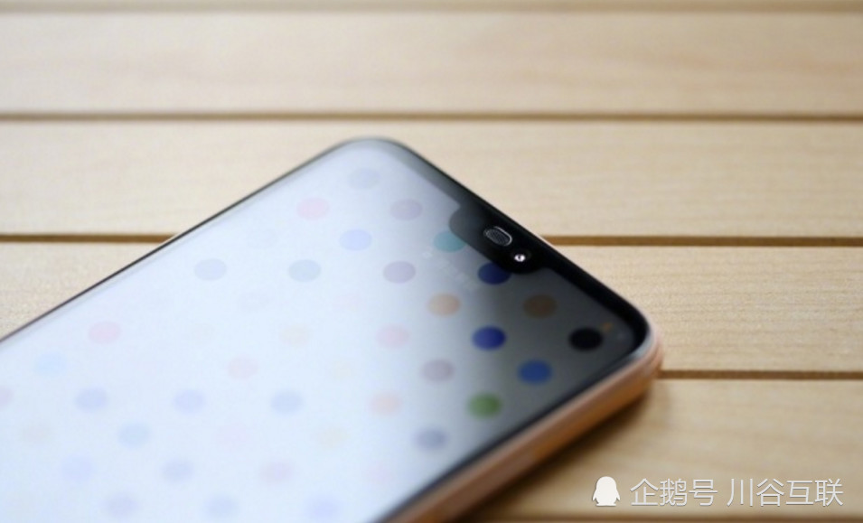 华为P20完全现身:底部下巴比Nova3e还厚