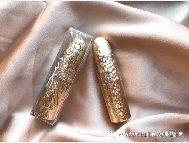 仿大牌mac口红试色大全 MAC圣诞版雪花限量