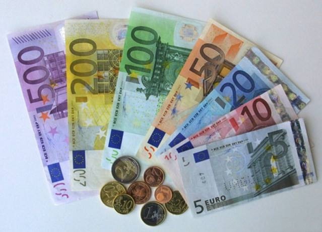 第二,欧元,货币兑换1欧元=7.8762人民币