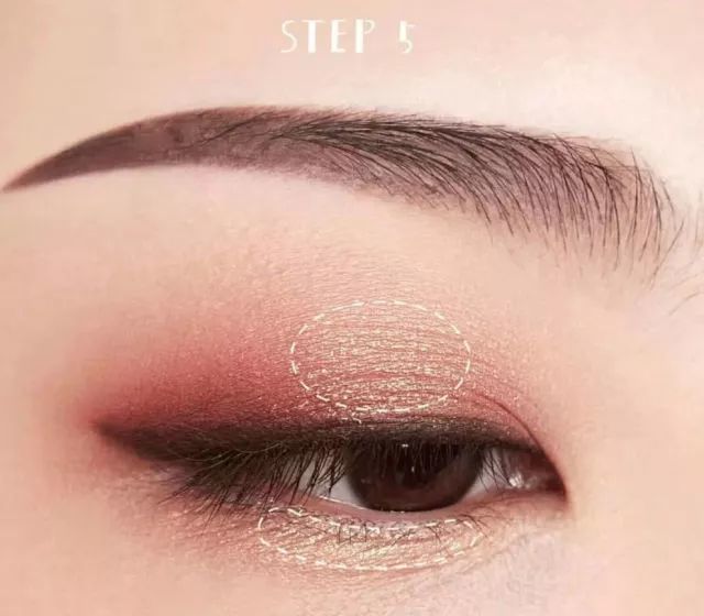 火遍大街的华晨宇樱花眼妆,拿走不谢