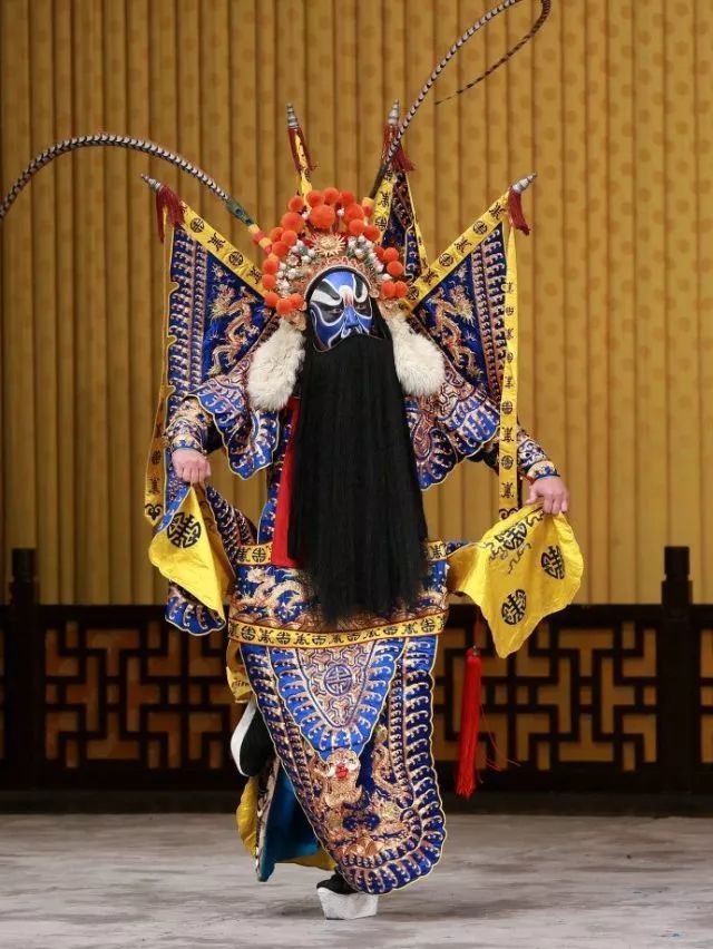 京剧脸谱:一个美男子的故事