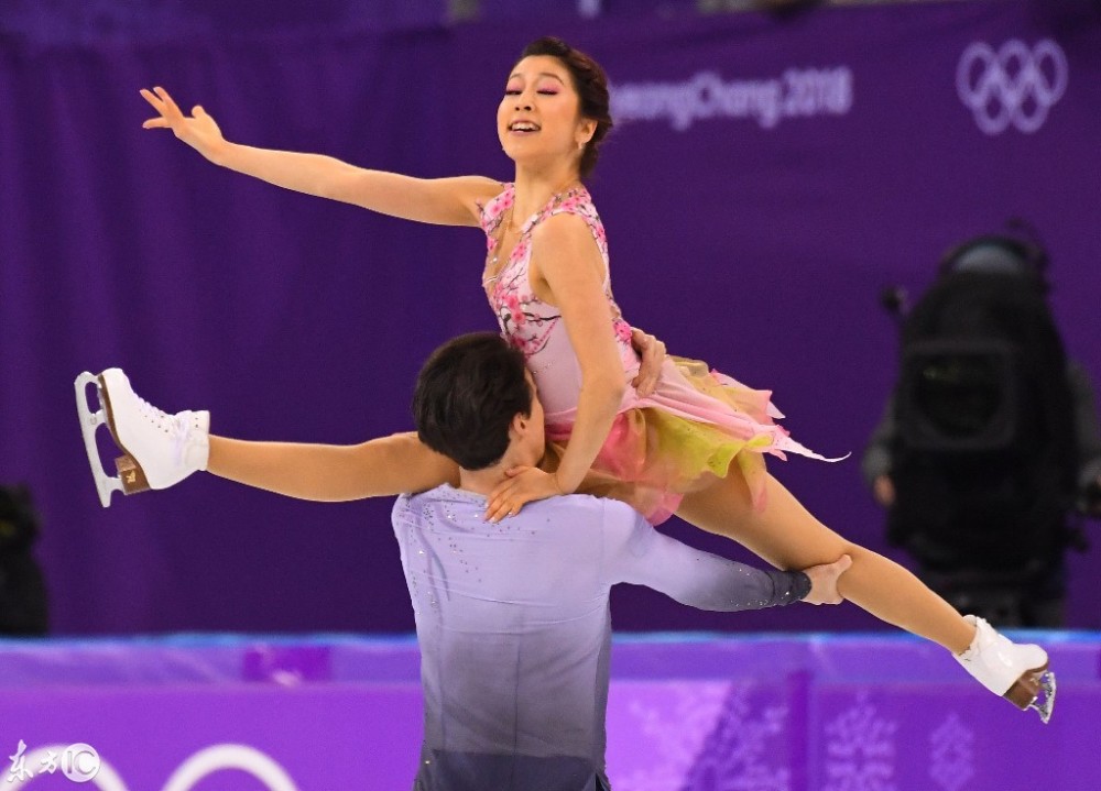 平昌冬奥会花样滑冰比赛上选手们精彩的"高难度动作"抓拍合集