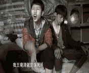 他就是今天推送的主角,有请万恶之源 ↓ ↓ ↓ 扑哧