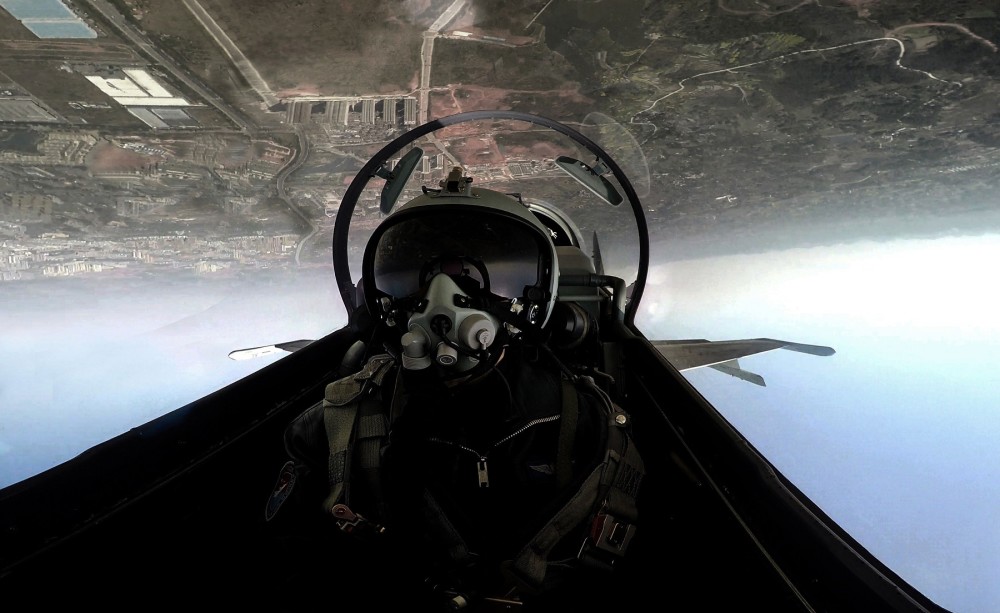 中国空军这款飞机太稀缺,苏35歼16要靠它发挥