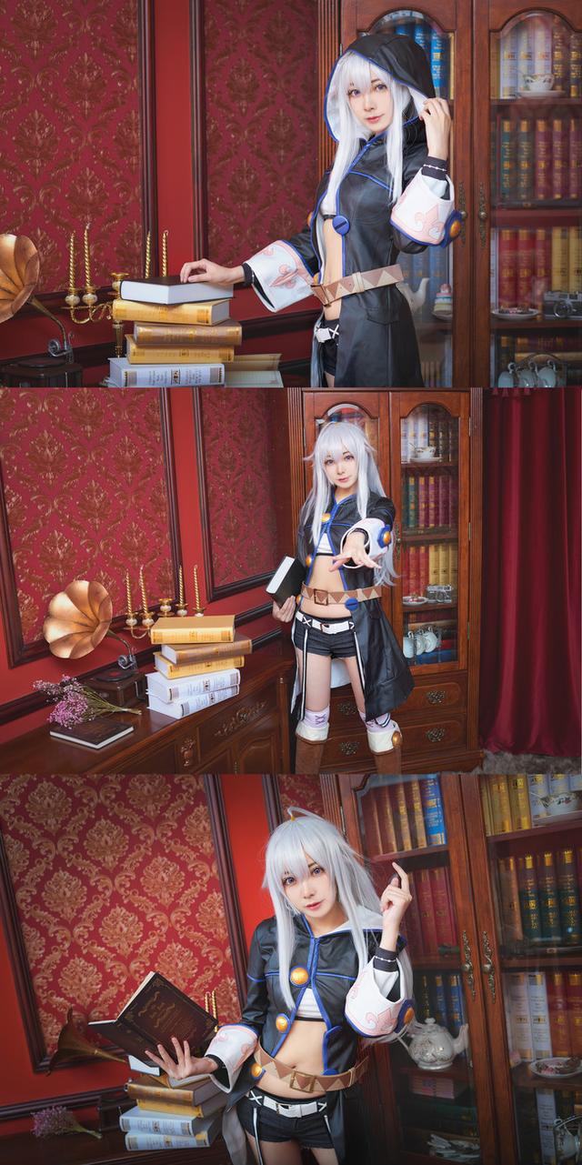 cos正片—从零开始的魔法书零白发女巫的白丝美腿依旧