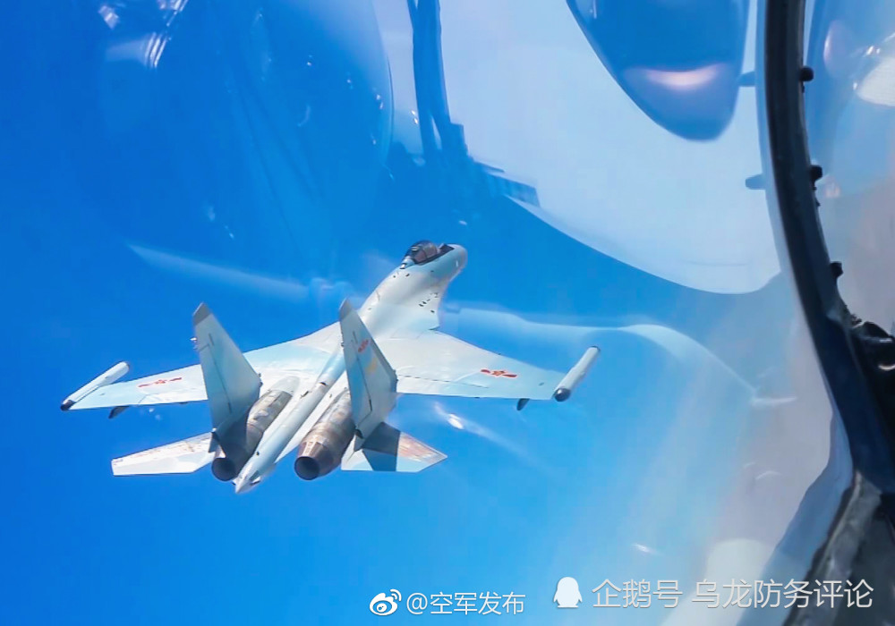 在歼11D和苏35之间中国为何选后者?事实证明