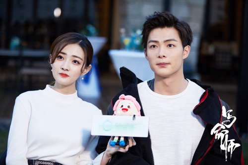 乔任梁去世两周年,徐璐却与张铭恩再组cp?同款