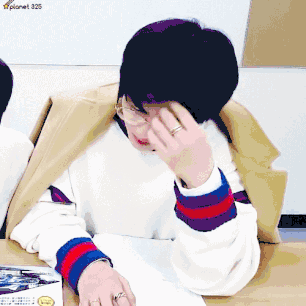 逗比属性暴露啦2333 em.你长得帅,做啥都对!