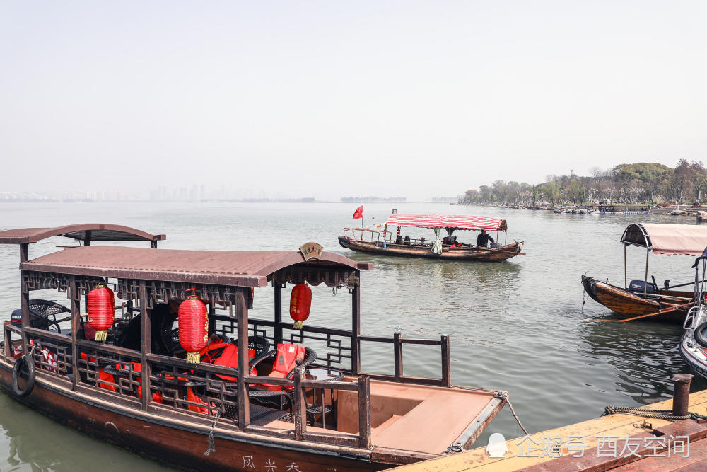 摄影作品:使用腾旅旅游年卡,免费乘坐东湖游船