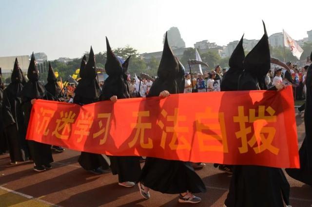 企鹅娘吐槽:你能接受一个不喜欢动漫的女朋友吗?
