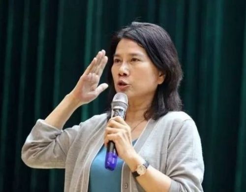 董明珠常常怒雷军和小米,为何从来不怼华为任