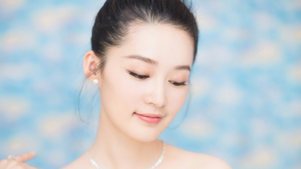 甜美女星李沁最新电脑宽屏壁纸