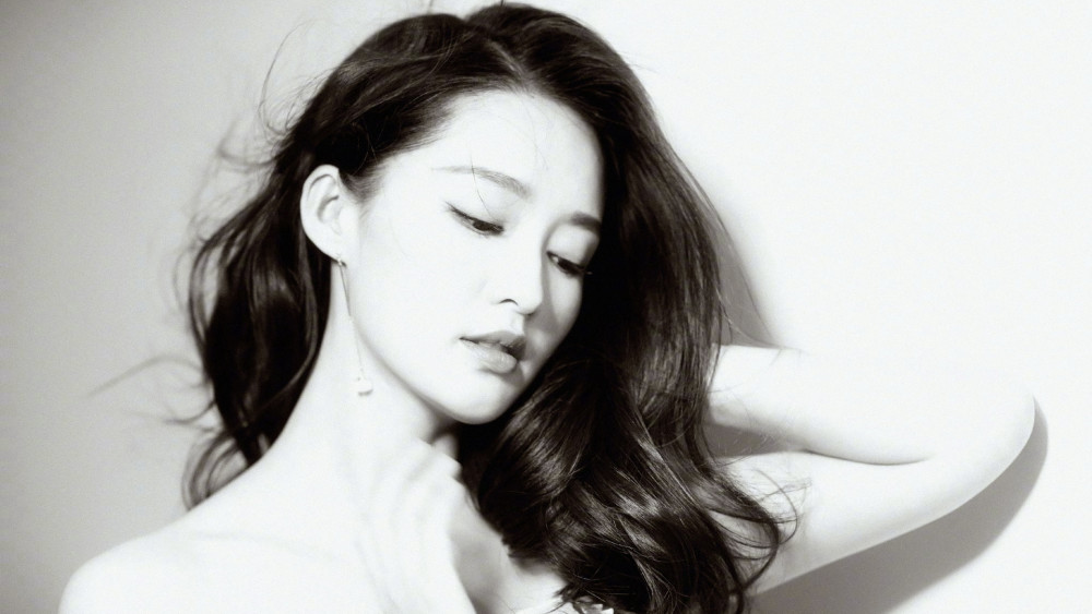 甜美女星李沁最新电脑宽屏壁纸