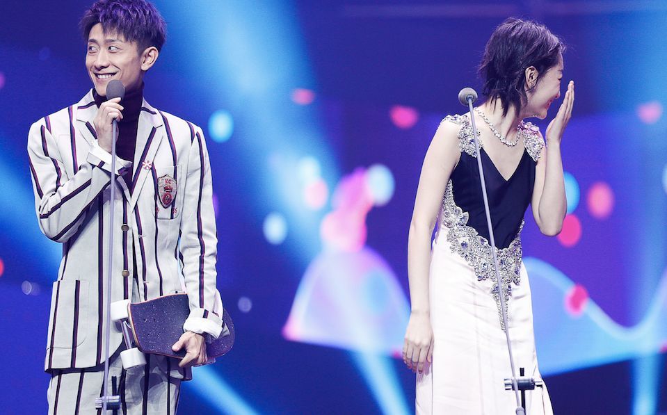 张一山遇终极难题,杨紫和周冬雨掉河里先救谁