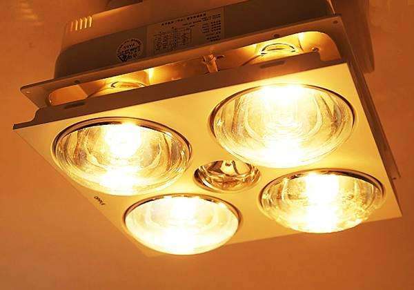 除了激光笔,还要小心这些家用电器,都会伤眼睛